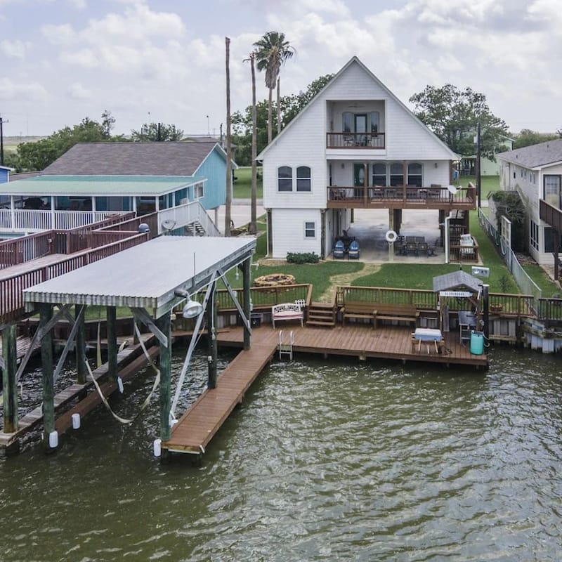 Howdy River House